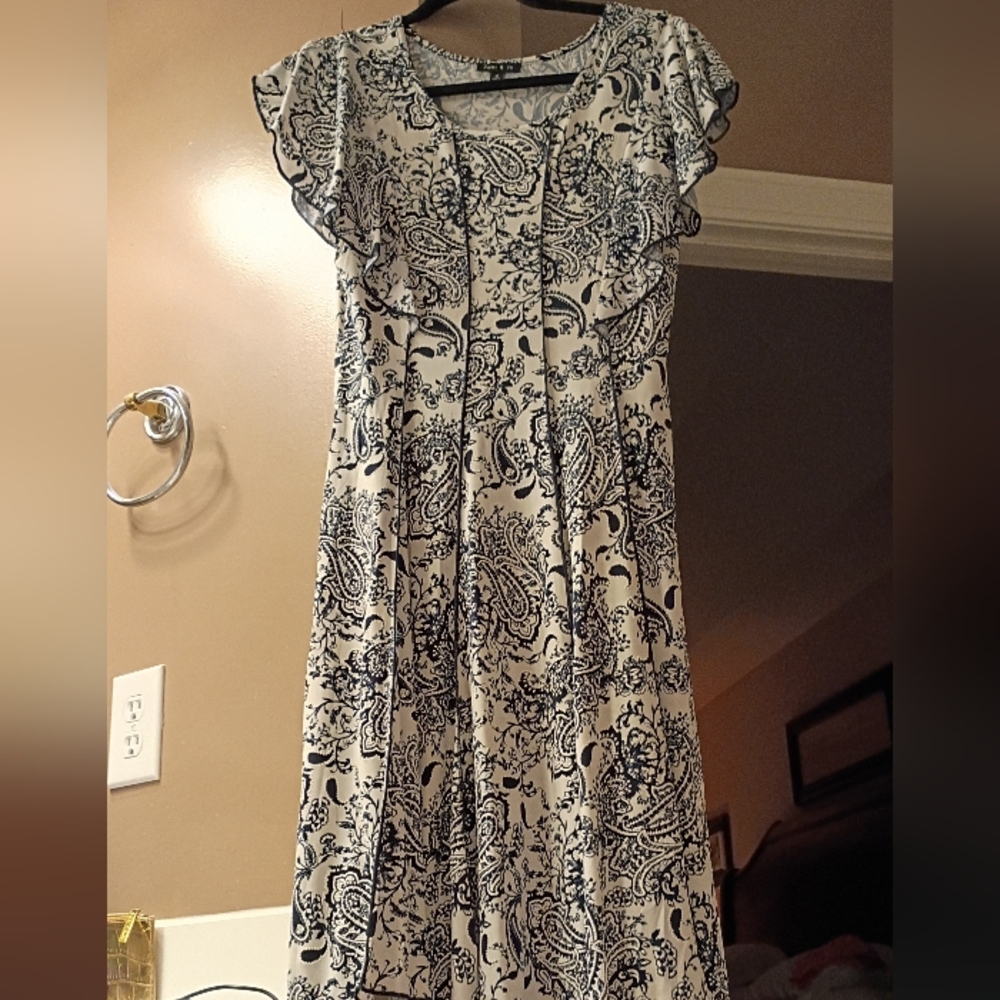 Sami & Jo Black and White Paisley Midi Dress